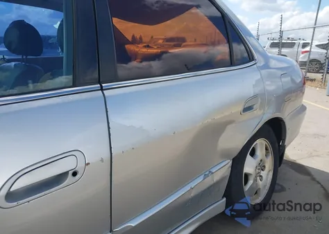 2001 Honda Accord 3.0 Ex из США, поврежденный, VIN 1HGCG16531A012528